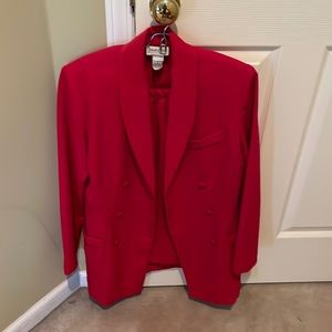 Jennifer James suit with skirt size 8